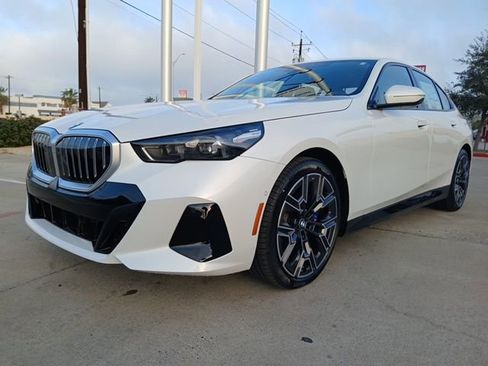 New 2025 BMW 530i w/ M Sport Package image 3