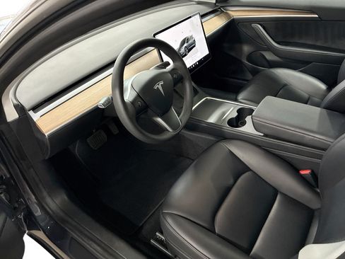 Certified 2022 Tesla Model 3 Long Range AWD/4WD image 9