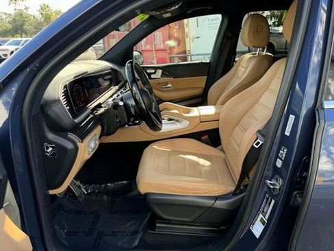 Used 2024 Mercedes-Benz GLS 580 4MATIC image 16
