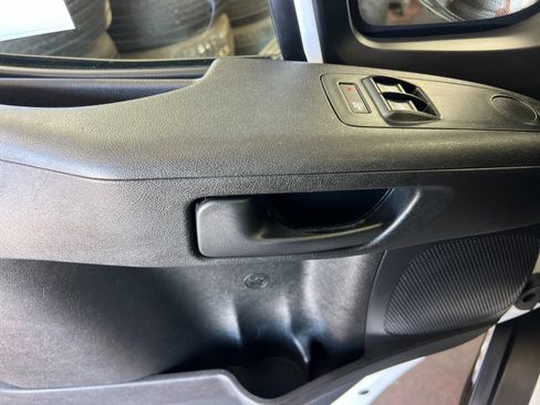 Used 2025 RAM ProMaster 2500 w/ U-Haul Equipment Group FWD image 11