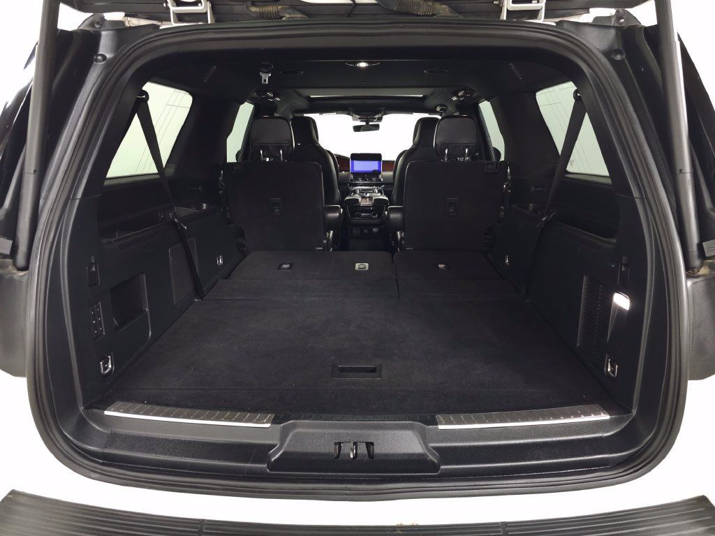 Used 2020 Lincoln Navigator L Reserve w/ Luxury Package AWD/4WD image 8