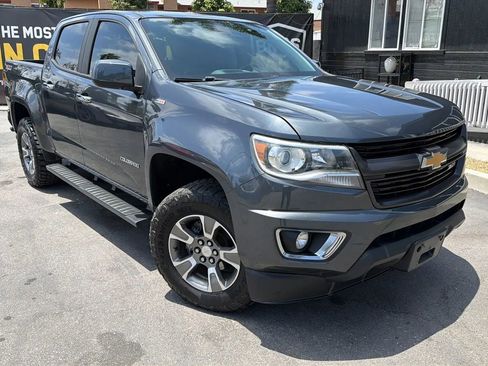 Used 2017 Chevrolet Colorado Z71 AWD/4WD image 2
