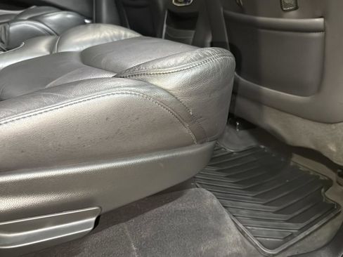 Used 2018 Cadillac Escalade Luxury image 27