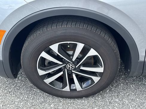 Used 2024 Volkswagen Tiguan S FWD image 11