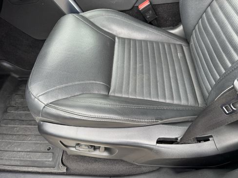 Used 2023 Land Rover Discovery S R-Dynamic image 20