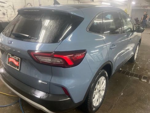 Used 2025 Ford Escape Active AWD/4WD image 11