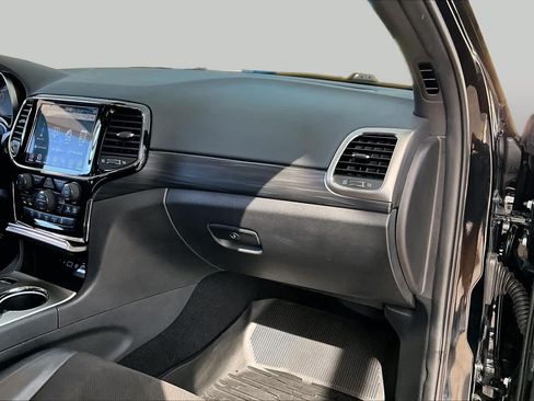 Used 2020 Jeep Grand Cherokee Laredo w/ Quick Order Package 2BN North AWD/4WD image 19