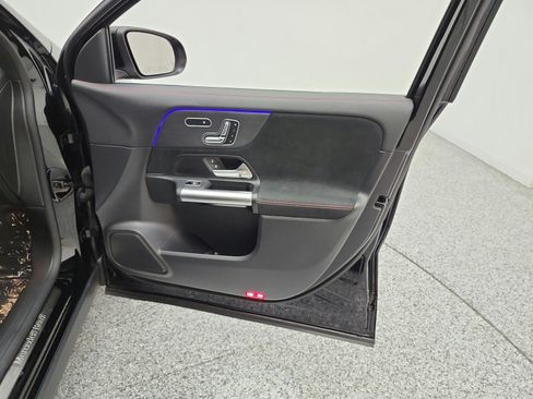 Used 2023 Mercedes-Benz GLA 250 4MATIC image 20