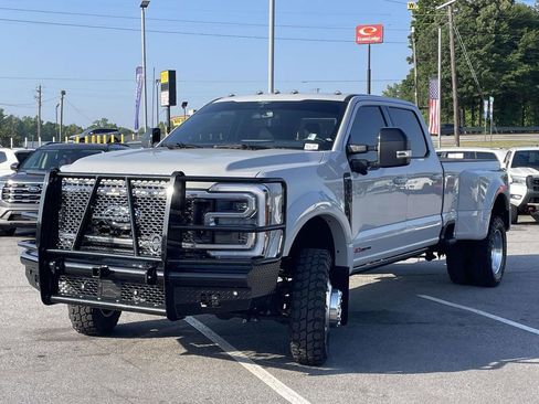 Used 2025 Ford F450 Platinum w/ FX4 Off-Road Package AWD/4WD image 6