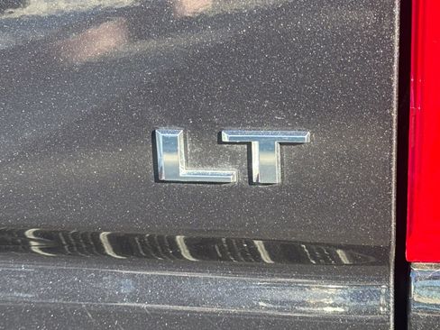 Used 2024 Chevrolet Silverado 1500 LT image 48