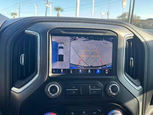 Used 2021 GMC Sierra 2500 Denali w/ Denali Black Diamond Edition image 27