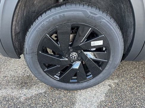 New 2026 Volkswagen Atlas SE image 23