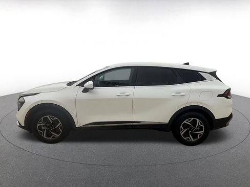 Used 2025 Kia Sportage LX FWD image 9