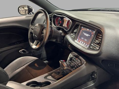 Used 2018 Dodge Challenger SXT Plus image 18