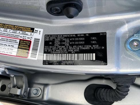 Used 2023 Toyota Highlander Limited FWD image 36