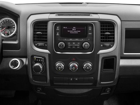 Used 2017 RAM 1500 Express AWD/4WD image 13