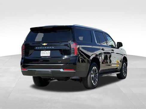 New 2026 Chevrolet Suburban LT image 12