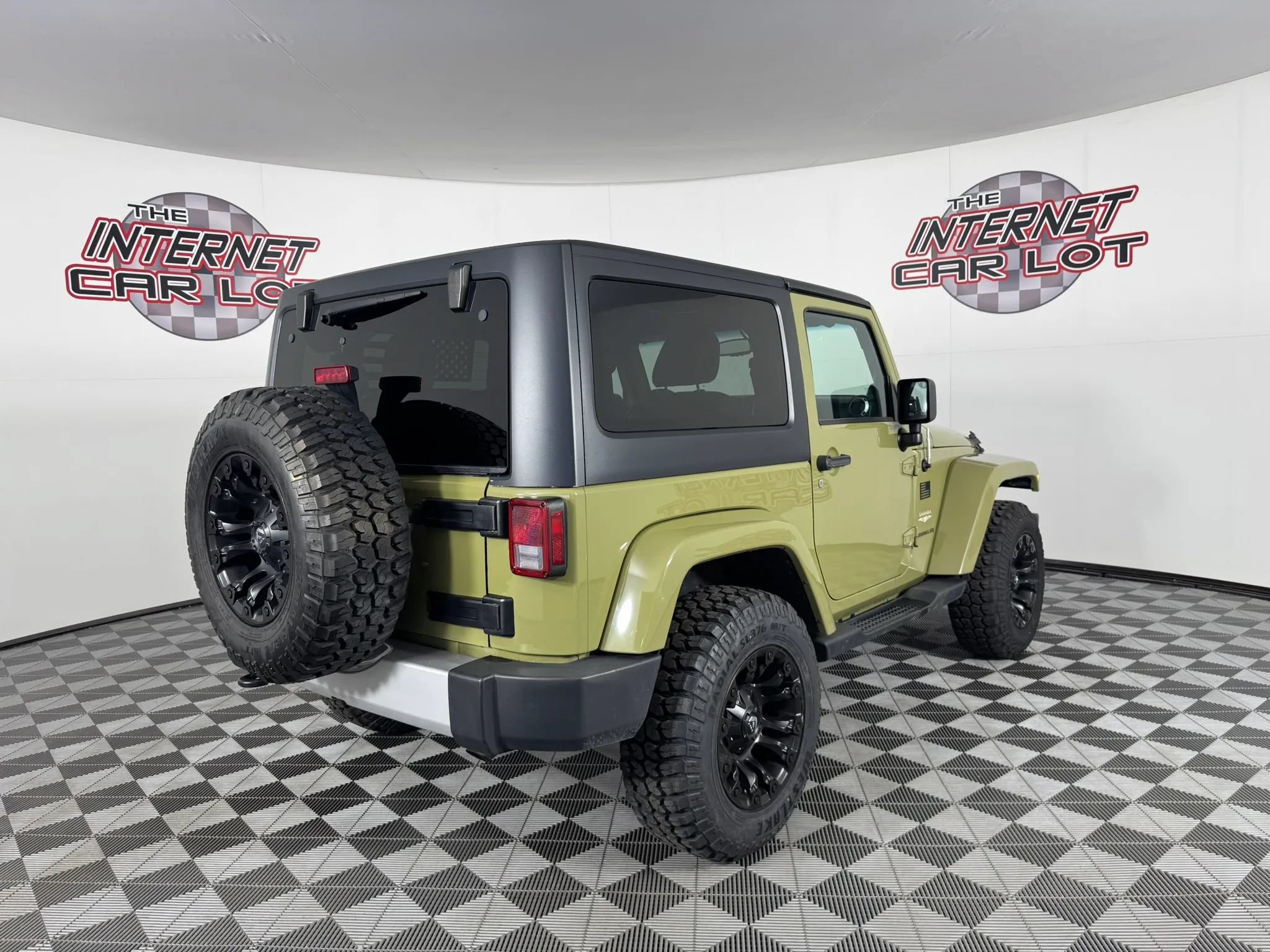 Used 2013 Jeep Wrangler Sahara w/ Connectivity Group AWD/4WD image 7