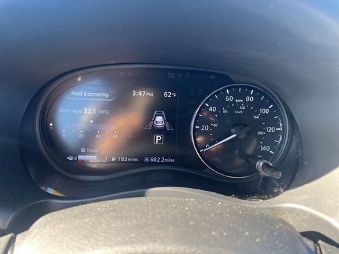 Used 2022 Nissan Kicks SV image 14