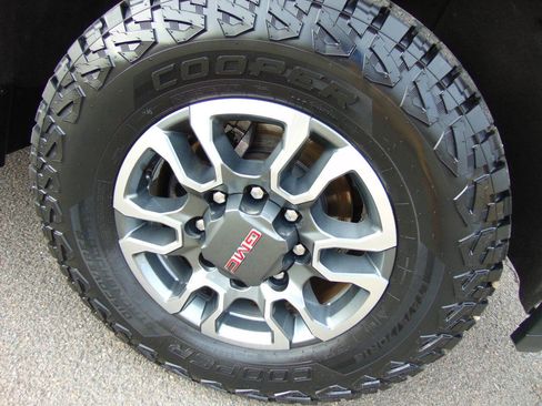 Used 2021 GMC Sierra 3500 SLT w/ SLT Convenience Package image 52