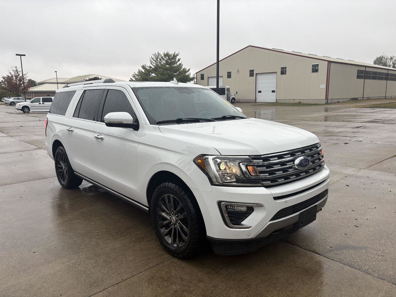 Used 2019 Ford Expedition Max Limited AWD/4WD image 2