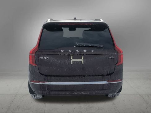 New 2026 Volvo XC90 B5 Core image 5