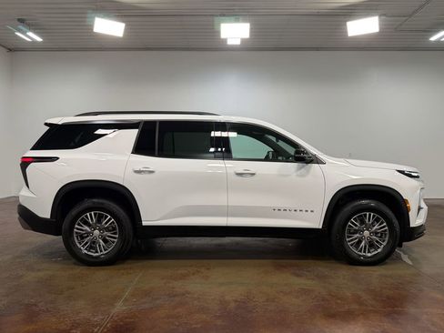Used 2026 Chevrolet Traverse LT AWD/4WD image 23