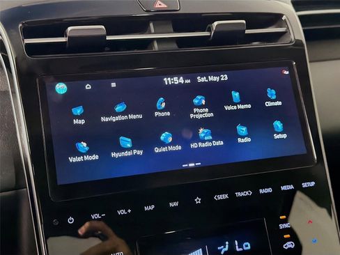 Certified 2024 Hyundai Tucson Limited FWD image 15