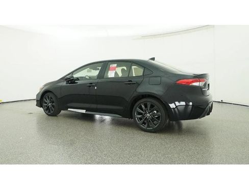 Used 2026 Toyota Corolla SE FWD image 25