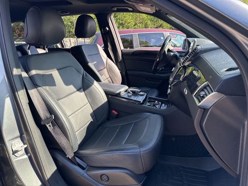 Used 2018 Mercedes-Benz GLS 450 4MATIC image 9