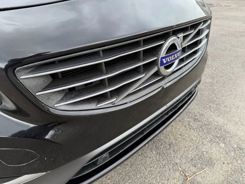 Used 2017 Volvo S60 T5 Inscription image 4