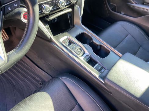 Used 2020 Honda Accord Sport image 10