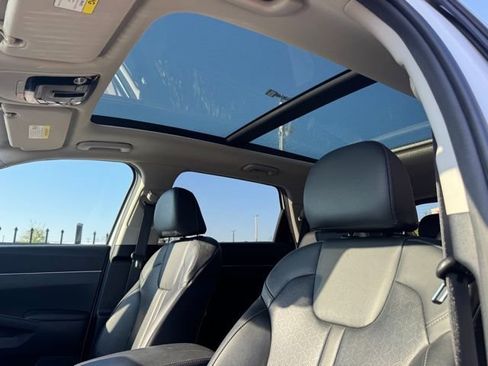 Used 2023 Kia Sorento EX w/ Panoramic Sunroof Package image 16