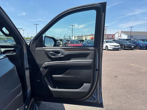 Used 2021 Chevrolet Tahoe Premier AWD/4WD image 35