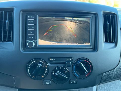 Used 2020 Nissan NV200 SV image 19