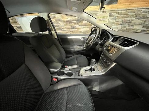 Used 2014 Nissan Sentra SR w/ SR Driver Package FWD image 17