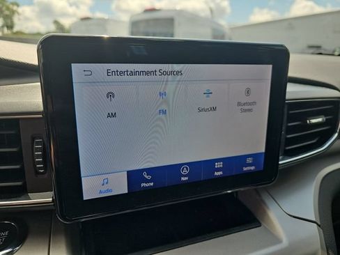 Used 2023 Ford Explorer XLT w/ Equipment Group 202A RWD image 18