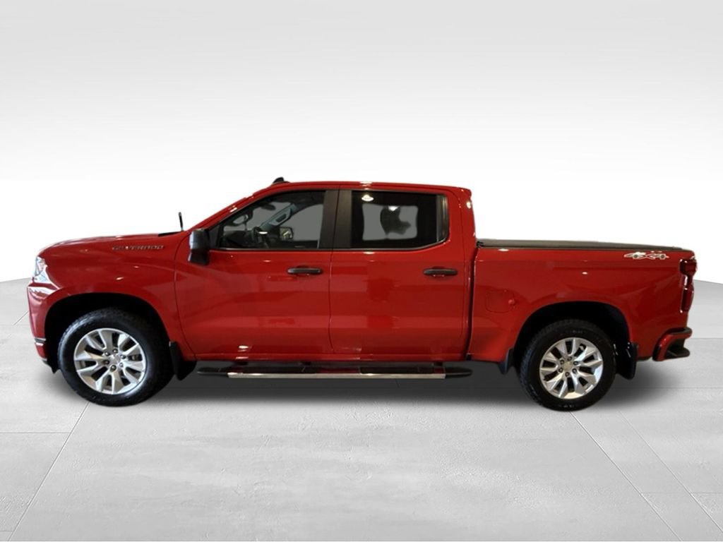 Used 2020 Chevrolet Silverado 1500 Custom w/ Custom Value Package AWD/4WD image 4