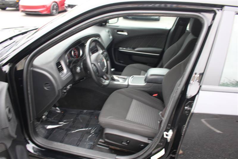 Used 2023 Dodge Charger SXT RWD image 9