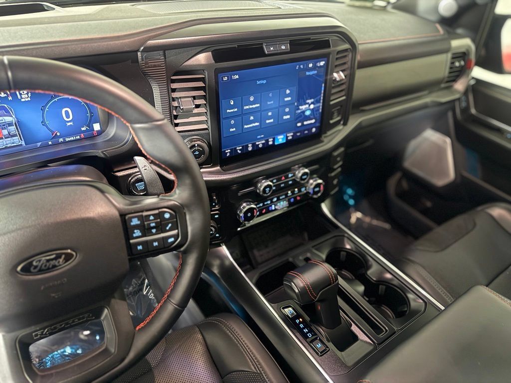 Used 2025 Ford F150 Raptor AWD/4WD image 17