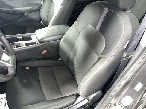 Used 2025 Nissan Sentra SV image 15