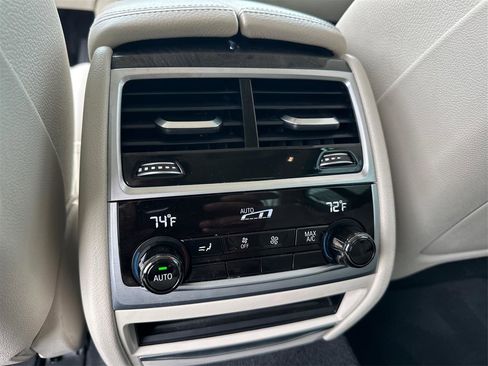 Used 2019 BMW 740i w/ Executive Package RWD image 22