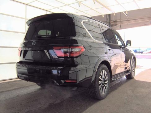 Used 2022 Nissan Armada SL w/ Midnight Edition Package image 2