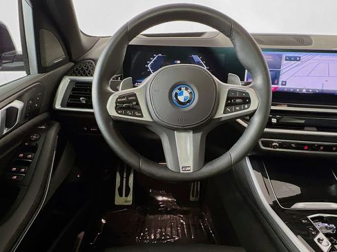 Used 2024 BMW X5 xDrive50e w/ Executive Package image 11