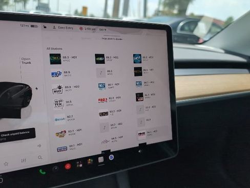 Used 2023 Tesla Model 3 Standard Range RWD image 14
