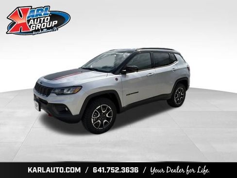 New 2026 Jeep Compass Trailhawk w/ Trailer Tow Group AWD/4WD image 1