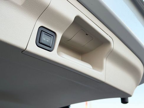 Used 2023 GMC Acadia Denali w/ Denali Ultimate Package image 32