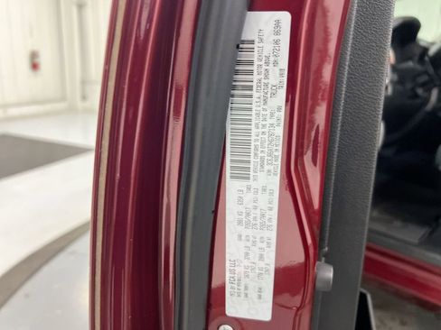Used 2017 RAM 1500 Express RWD image 25