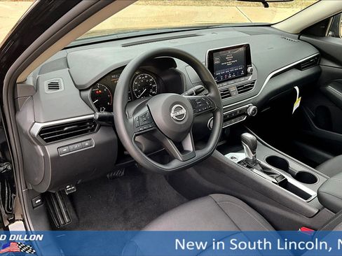 New 2025 Nissan Altima 2.5 S image 6