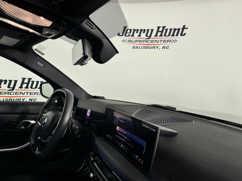 Used 2025 BMW 330i Sedan image 31